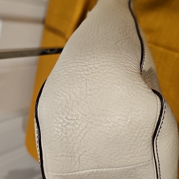 Coach Chelsea Pebbled Leather Shoulder Bag - EUC - Picture 12 of 14